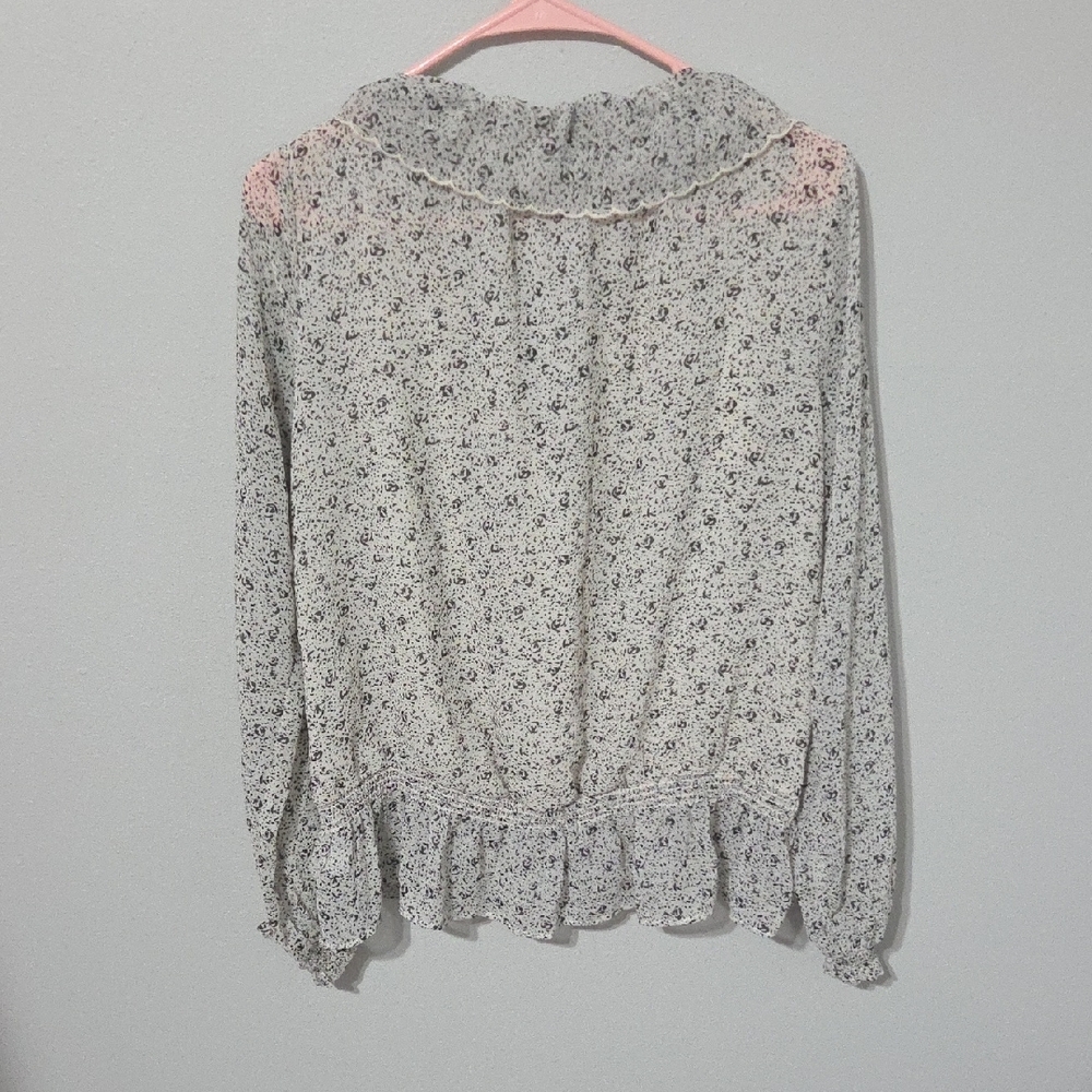 Universal Thread Gray Ruffled Blouse With Peter P… - image 7